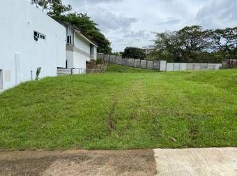 Lote Amplio Condo Los Castillos, La Guacima Alajuela Se Vende