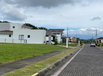 Lote Amplio Condo Los Castillos, La Guacima Alajuela Se Vende