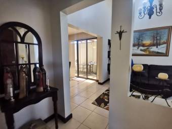 Venta de Casa en La Guácima, Alajuela. RAH 25-1001 PRECIO REBAJADO