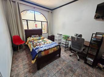 VENTA DE CASA DE UNA PLANTA EN RESIDENCIAL, SANTO DOMINGO, HDIA