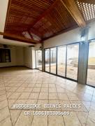 Escazu casa en alquiler $3.000 / 306 mts.,3 dormitorios, jardin