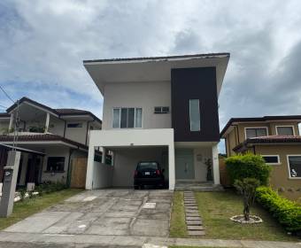 3 bedroom house for sale in Veredas del Arroyo condominium, La Guacima