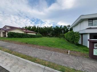 Se vende lote plano en exclusivo condominio de Guácima Alajuela 25-1970