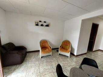 Se vende propiedad con 2 apartamentos en Mata de Plátano San José 26-355