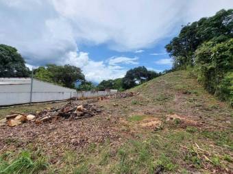 Se vende amplio lote de 1,709m2 en Turrucares de Alajuela 26-762