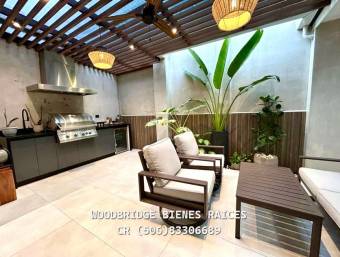 Casa en venta Escazu Guachipelin $340.000 /en condominio, construccion reciente