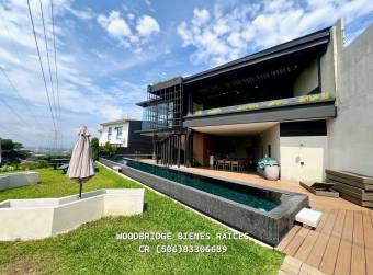 Casa en venta Escazu Guachipelin $340.000 /en condominio, construccion reciente