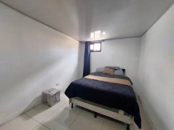 Se vende espaciosa casa de 2 plantas en Hatillo 2 San José 25-1895