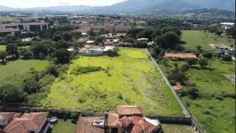 Se vende lote de 1 hectárea en La Ribera de Belén 25-1615 