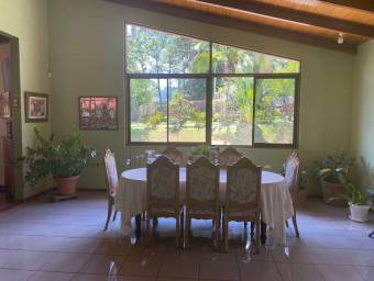 Se vende lote de 8700m2 en Santa Ana San José 26-388