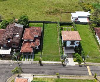 Lote de 500 m2 a la venta en condominio Veredas del Arroyo en La Guacima, Alajuela.