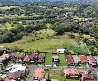 Lote de 500 m2 a la venta en condominio Veredas del Arroyo en La Guacima, Alajuela.