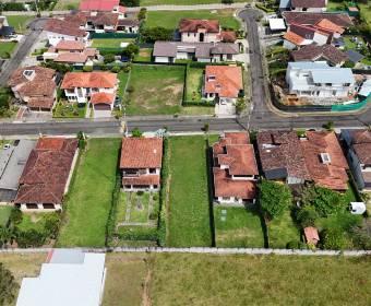 Lote de 500 m2 a la venta en condominio Veredas del Arroyo en La Guacima, Alajuela.