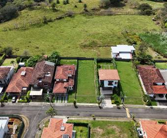 Lote de 500 m2 a la venta en condominio Veredas del Arroyo en La Guacima, Alajuela.