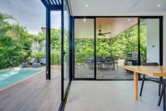 Villa Exclusiva con Estilo Tropical cerca de Playa Grande y Matapalo