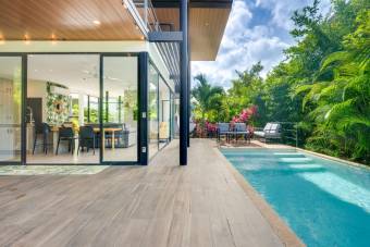 Villa Exclusiva con Estilo Tropical cerca de Playa Grande y Matapalo