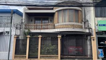 VENTA DE CASA l HEREDIA CENTRO l PRECIO NEGOCIABLE.