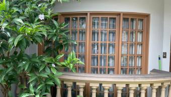 VENTA DE CASA l HEREDIA CENTRO l PRECIO NEGOCIABLE. VENTA DE CASA l HEREDIA CENTRO l PRECIO NEGOCIABLE.