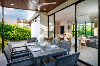 Elegante villa de 2 dormitorios con piscina a pasos de Playa Conchal Elegante villa de 2 dormitorios con piscina a pasos de Playa Conchal