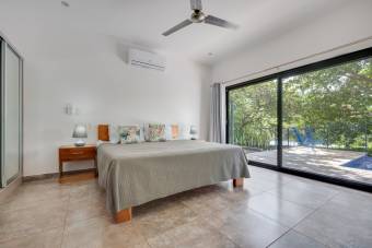 Villa con piscina en un amplio terreno privado en Finca Panamá, Guanacaste Villa con piscina en un amplio terreno privado en Finca Panamá, Guanacaste