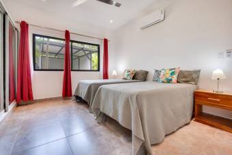 Villa con piscina en un amplio terreno privado en Finca Panamá, Guanacaste Villa con piscina en un amplio terreno privado en Finca Panamá, Guanacaste