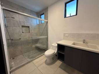 Se vende moderna casa con patio en Ulloa Heredia 26-1081 Se vende moderna casa con patio en Ulloa Heredia 26-1081