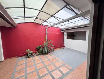 se vende espaciosa casa en mercedes Herdia 26-923 se vende espaciosa casa en mercedes Herdia 26-923