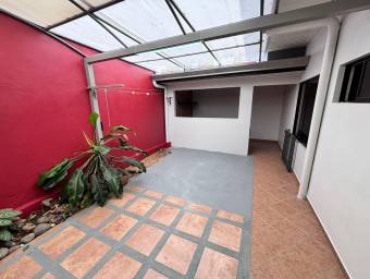 se vende espaciosa casa en mercedes Herdia 26-923 se vende espaciosa casa en mercedes Herdia 26-923