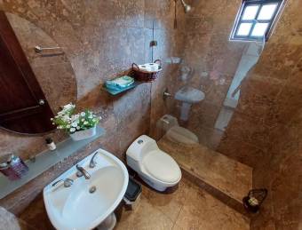 Se vende espaciosa casa en San Miguel de Santo Domingo 26-693 Se vende espaciosa casa en San Miguel de Santo Domingo 26-693