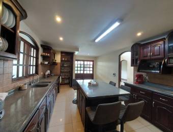 Se vende espaciosa casa en San Miguel de Santo Domingo 26-693 Se vende espaciosa casa en San Miguel de Santo Domingo 26-693