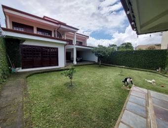 Se vende espaciosa casa en San Miguel de Santo Domingo 26-693 Se vende espaciosa casa en San Miguel de Santo Domingo 26-693