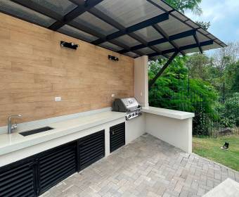 Townhouse for sale in Lindora 43 condominium in Santa Ana, San José. Townhouse for sale in Lindora 43 condominium in Santa Ana, San José.