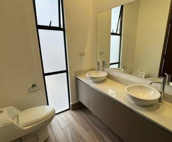 Townhouse for sale in Lindora 43 condominium in Santa Ana, San José. Townhouse for sale in Lindora 43 condominium in Santa Ana, San José.