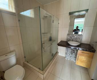 Spectacular luxury mansion for sale in Residencial Manantiales, La Asunción de Belén. Bank-owned pro Spectacular luxury mansion for sale in Residencial Manantiales, La Asunción de Belén. Bank-owned pro