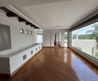 Spectacular luxury mansion for sale in Residencial Manantiales, La Asunción de Belén. Bank-owned pro Spectacular luxury mansion for sale in Residencial Manantiales, La Asunción de Belén. Bank-owned pro