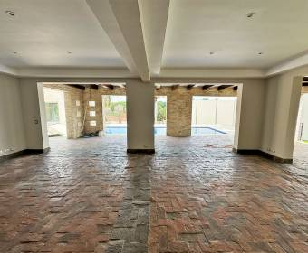 Spectacular luxury mansion for sale in Residencial Manantiales, La Asunción de Belén. Bank-owned pro Spectacular luxury mansion for sale in Residencial Manantiales, La Asunción de Belén. Bank-owned pro