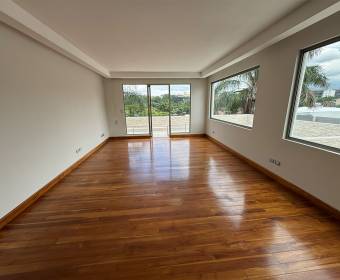 Spectacular luxury mansion for sale in Residencial Manantiales, La Asunción de Belén. Bank-owned pro Spectacular luxury mansion for sale in Residencial Manantiales, La Asunción de Belén. Bank-owned pro