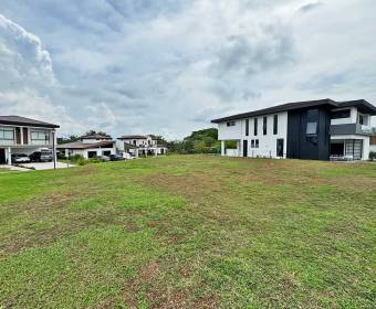 ot of 631 m2 for sale in the Los Llanos Condominium in Ciudad Hacienda Los Reyes, La Guacima. ot of 631 m2 for sale in the Los Llanos Condominium in Ciudad Hacienda Los Reyes, La Guacima.