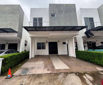 Casa a la venta en Condominio Piamonte, Brasil de Mora.