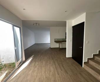 House for Sale in Piamonte Condominium, Brasil de Mora. Bank-Owned Property