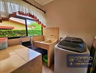  CASA MODERNA EN VENTA San Isidro de Grecia, Alajuela #20302dm