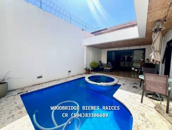 Escazu 4 bedroom home for rent in Trejos Montealegre $2.800 or full furnished