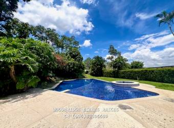Luxury home for sale Escazu San Rafael $1.150.000 / 4 bedrooms, gardens Luxury home for sale Escazu San Rafael $1.150.000 / 4 bedrooms, gardens