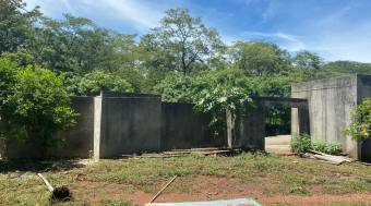 Lot for sale in La Garita Nueva with garage already built